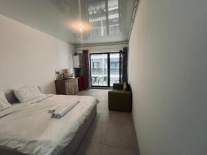 Studio Mirage Sunset Mamaia