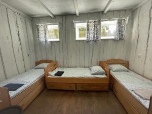 SiwyDOMEK jezioro Kierwik, blisko plaża, 3 pokoje dla max 9 osób