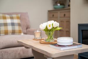 Star Cottage, two mins walk to Slaithwaite