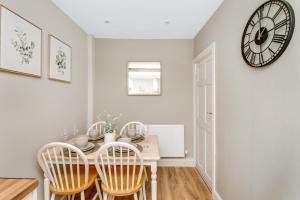 Star Cottage, two mins walk to Slaithwaite