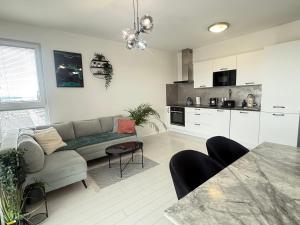 Ann Apartament 16 piętro z widokiem na morze