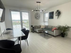 Ann Apartament 16 piętro z widokiem na morze