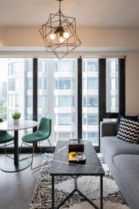 Executive 1BR-1BA Condo in the heart of downtown