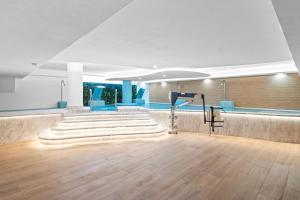 Sea View Apartment in La Cala de Mijas - Ipanema Homes - Golf, Mountains & Sea - Pool, Sauna & Hammam