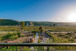 Thea Apartment near the Agkali - Ayia Anna beach in Evia