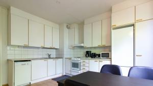 Central and Spacious Apartment for 4