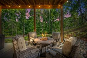 Smoky Mtns Private w/Hot Tub, Game Room, Pets Free