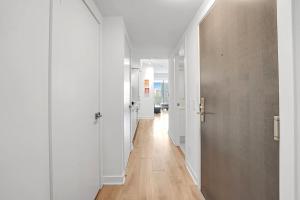 Cozy Condo Near Restaurant TTC