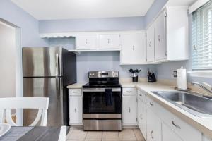 Cozy 3BR Royal Oak Home Near Downtown with Yard