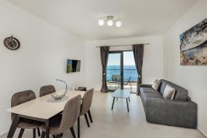Veslo Sea Blue Apartments - Lustica