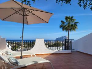 Casa Sunrise - Deluxe house with rooftop, 5 pools and panoramic sea views, Calpe