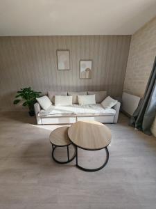 Appartements l-Orchidee - 100m Naval group - 5mn de l-espace Carat : photos des chambres