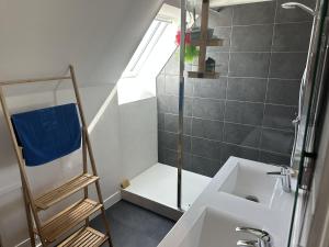 Maisons de vacances Maison spacieuse et lumineuse a seulement 1 minute de la mer : photos des chambres