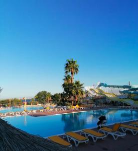 Maisons de vacances Mobile Home 146, 5 pers Camping Siblu 4 etoiles le Lac des Reves : photos des chambres