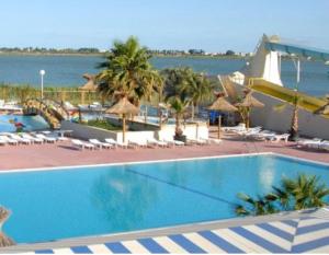 Maisons de vacances Mobile Home 146, 5 pers Camping Siblu 4 etoiles le Lac des Reves : photos des chambres