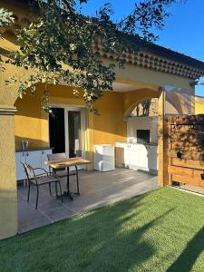 Appartements Appartement avec piscine et spa : photos des chambres