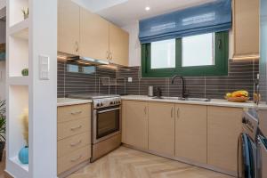 Aura Apartment - next to the beach of Ayia Anna