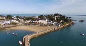 Maisons de vacances Maison de pecheur a Locquirec, plage a 600M : photos des chambres