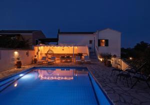 Tulip House Pool Villa in Corfu