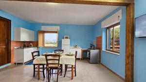 Acquamarina House by the sea img28
