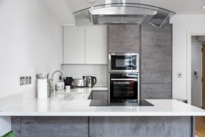 2 bed 2 bath Penthouse,terrace,London Eye,sleeps 6