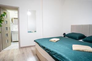 Cozy Main Square Apartment II with Breakfast