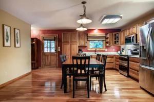 Black Bear Lookout by Avada Properties