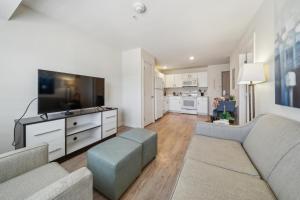 Wonderful 1 Bedroom Apt At The Rim