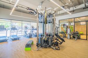 Unique 1BD - DT PHX - Parking, Gym, Pool - Sleeps 6