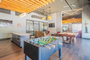 Unique 1BD - DT PHX - Parking, Gym, Pool - Sleeps 6