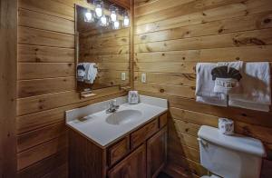 Bear Mountain Hideaway by Avada Properties