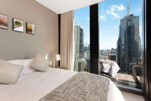 Sophisticated Living in the Paris End of Melbourne