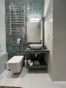 FavoritApartments 2 кім Безкоштовна парковка Центр з балконом не далеко від ж д вокзалу Звітні документи