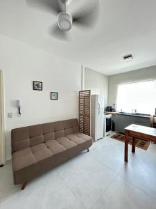 Espaço climatizado a poucos metros da praia