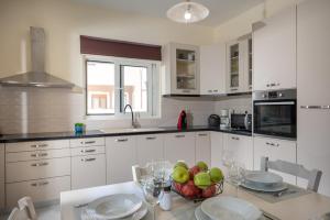 Stunning Mountain View - Authentic Cretan Village