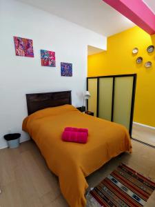 Loft Downtown CDMX Reception & luggage