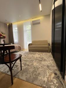 FavoritApartments 1 кім Безкоштовна парковка Центр з балконом не далеко від ж д вокзалу Звітні документи