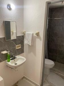 Casa entera gran ubicación, aeropuerto ver