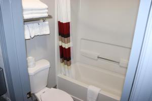 King Room - Smoking  room in Americas Best Value Inn Cabot