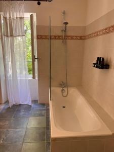 B&B / Chambres d'hotes Le Moulin de Montsegur : photos des chambres