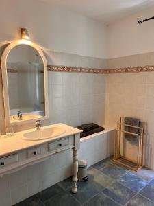 B&B / Chambres d'hotes Le Moulin de Montsegur : photos des chambres