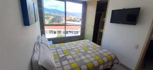 Mingle with the beautiful Paisas, Perfect location