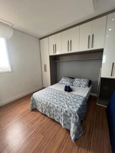 Vista Mar, 1 Dorm, Sacada com Jacuzzi , wi fi ,garagem, 5 hospedes, enfrente ao Mar