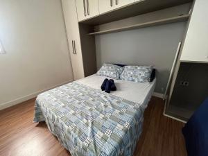 Vista Mar, 1 Dorm, Sacada com Jacuzzi , wi fi ,garagem, 5 hospedes, enfrente ao Mar