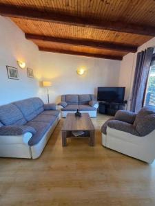 Apartments with parking space Palit, Rab - 4983