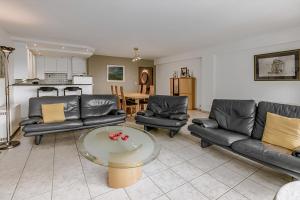 Four Seasons 0204 G-16