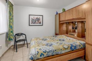 Four Seasons 0204 G-16