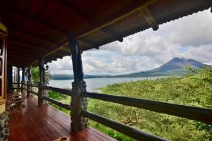 Pie In The Sky 3 Stunning Lake & Volcano Views!