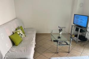 Apartments by the sea Smokvica Krmpotska, Novi Vinodolski - 24410