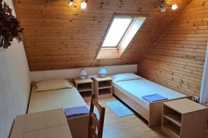 Apartments with parking space Donji Cerovac, Plitvice - 24434